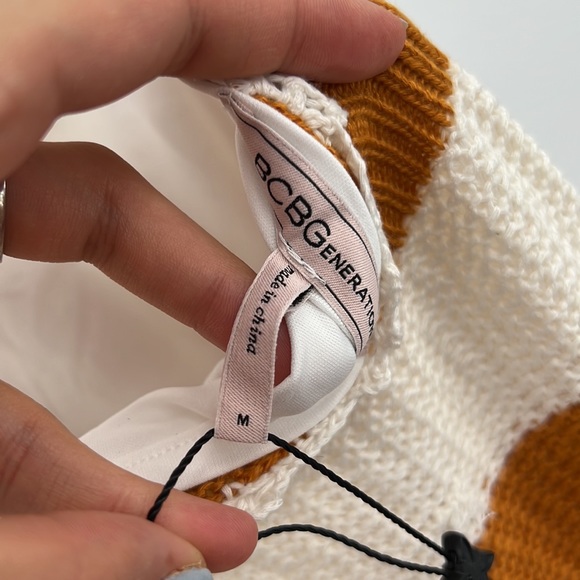 BCBGeneration Sweater Halter Dress in Ivory & Caramel Spice medium - Picture 9 of 9